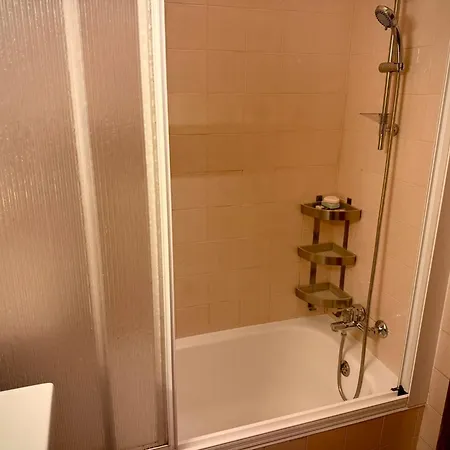 Apartment Garrett By The Sea *